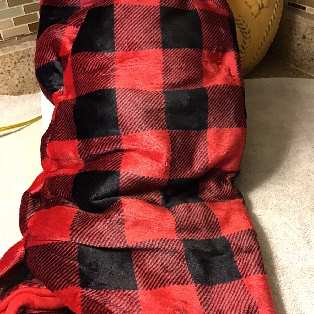 NWT Motif Tree skirt Checkered Red/Black